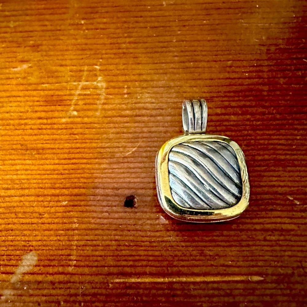 David Yurman 18K Gold & Sterling Silver Sculpted Cable Square Locket Pendant - Picture 13 of 15